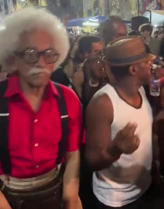 Charme Dance AI: Dance in a Rio Street Party From One Photo: Make This Meme Video Online