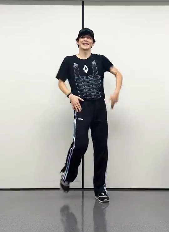 Turn Your Photo Into a IVE Looks Can Kill Dance: Be the Action Hero From Your Photo